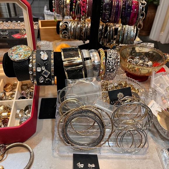 Jewelry/Accessory Mix and Match Bundle - Picture 7 of 11